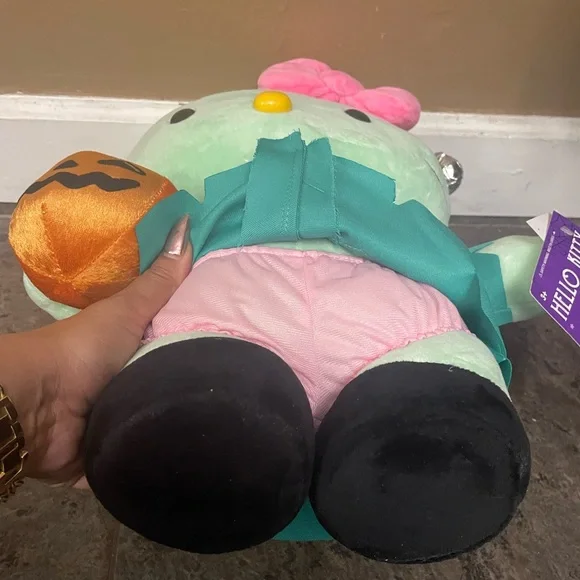 NWT! Halloween HELLO KITTY FRANKENSTEIN Greeter - Picture 12 of 16